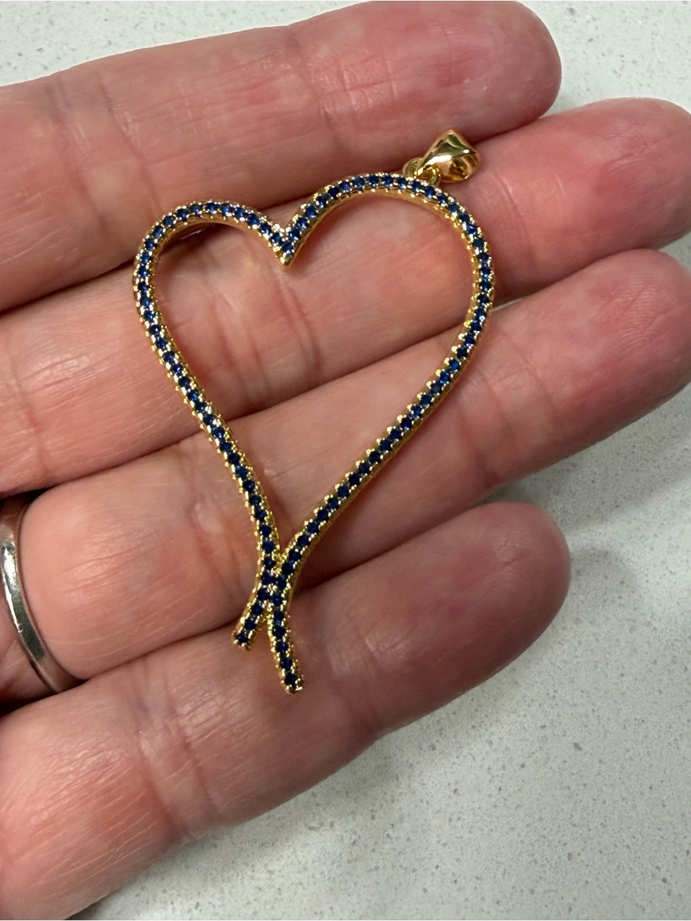 Pretty Bird USA Gold Heart Pendant Necklace with Sapphire Blue CZ Stones